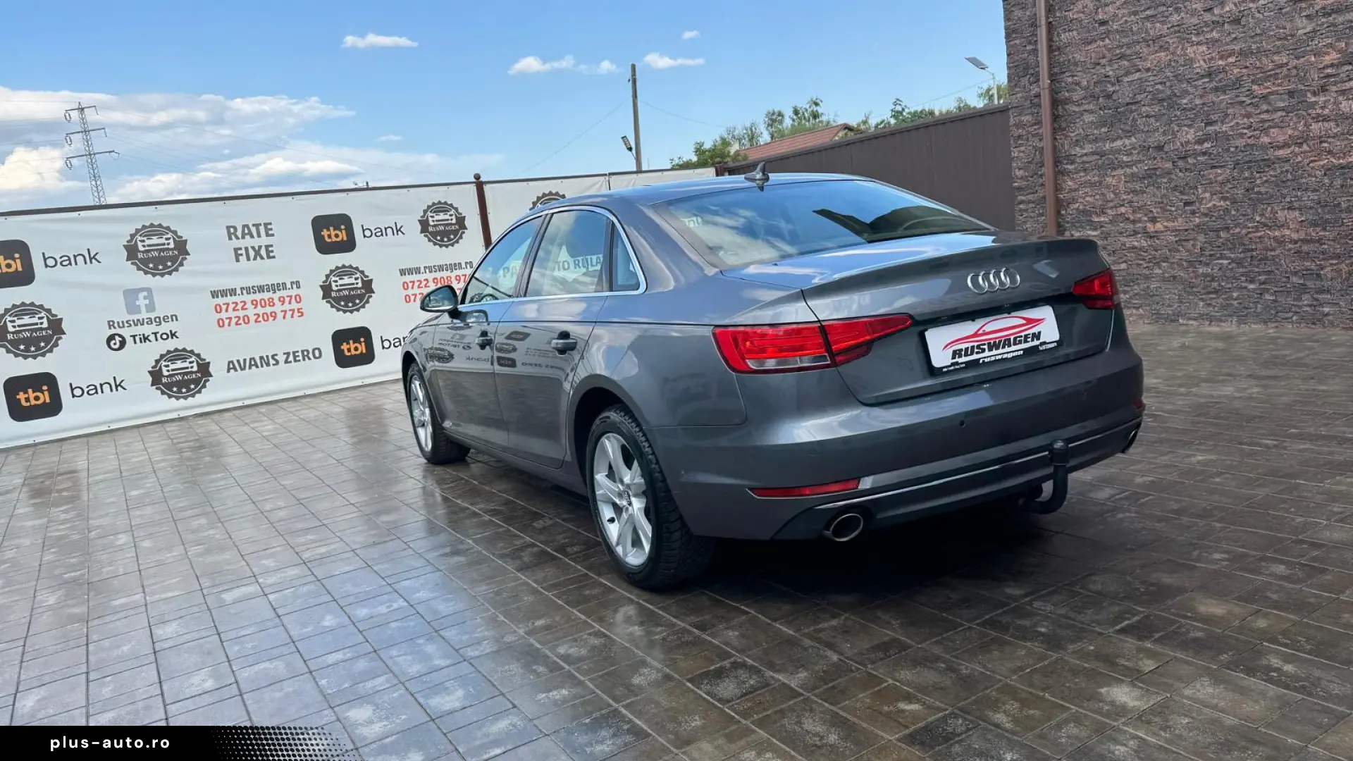 AUDI A4 2016