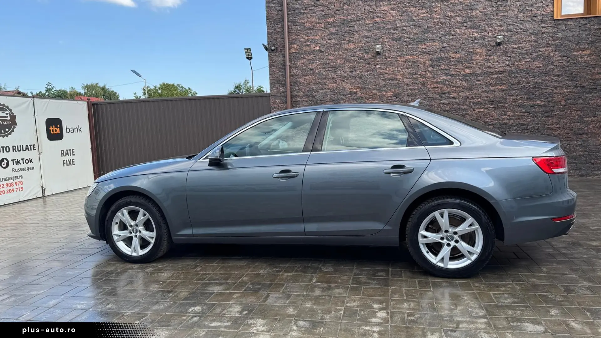 AUDI A4 2016