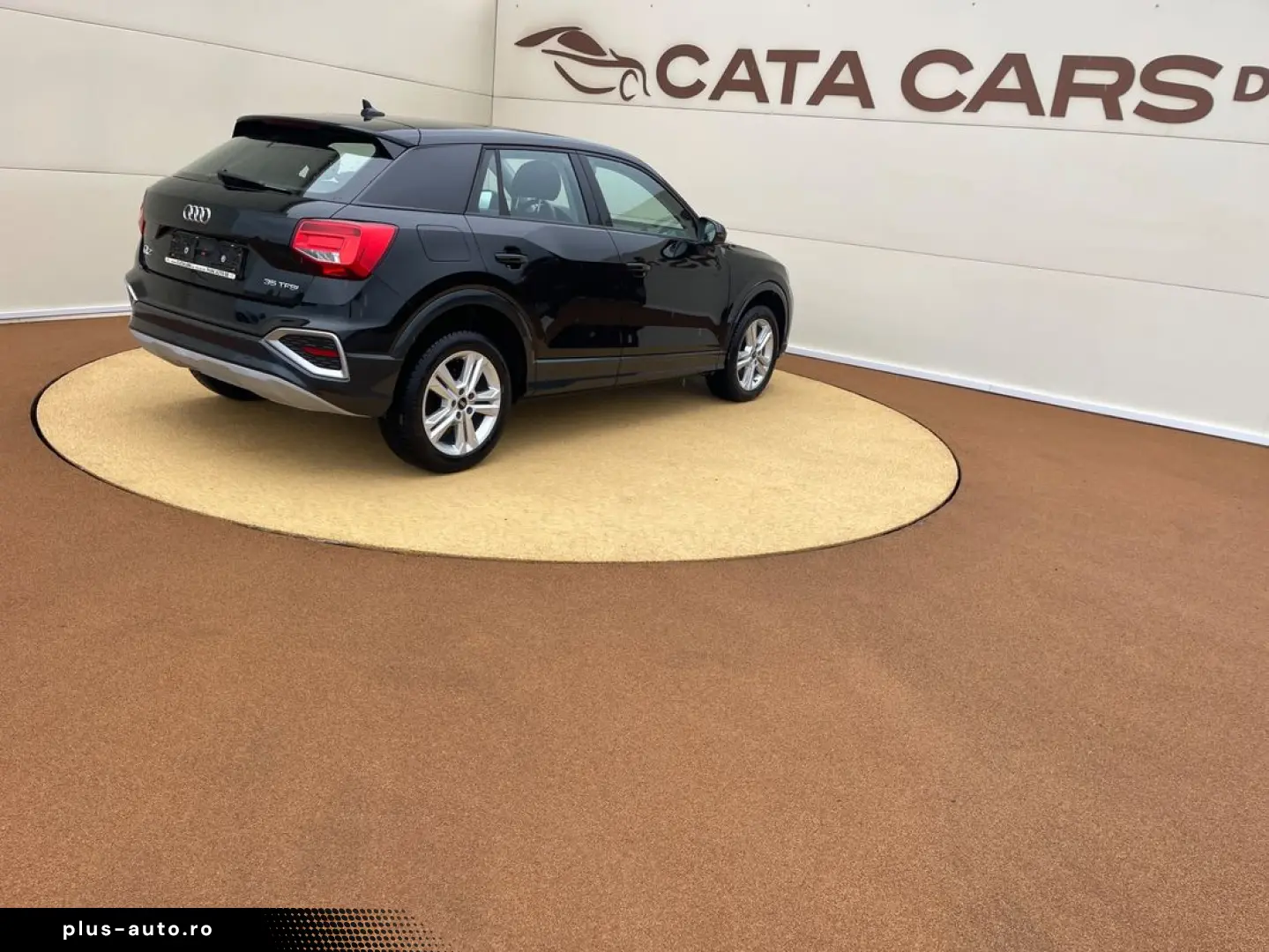 Audi Q2 35TFSI  150CP  LED  Cockpit  Distronic  Camera  CarP