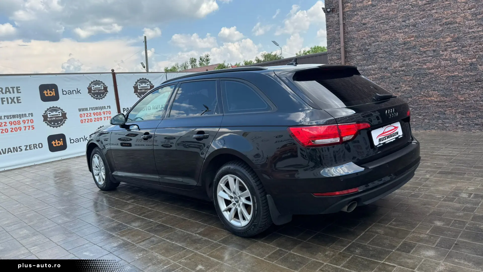 AUDI A4 2016
