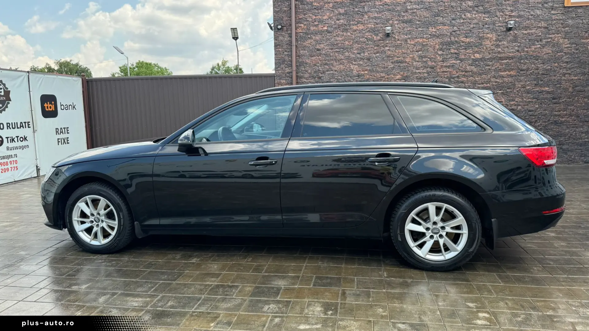 AUDI A4 2016