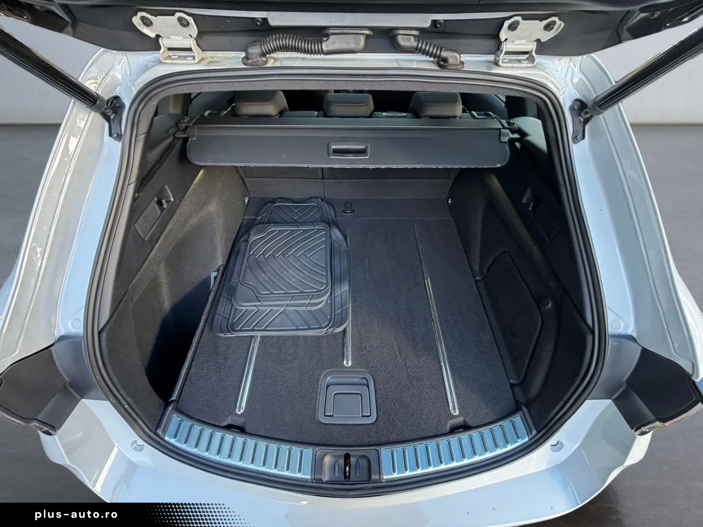 TOYOTA Corolla Touring Sports Hybrid GR Sport  LED ACC