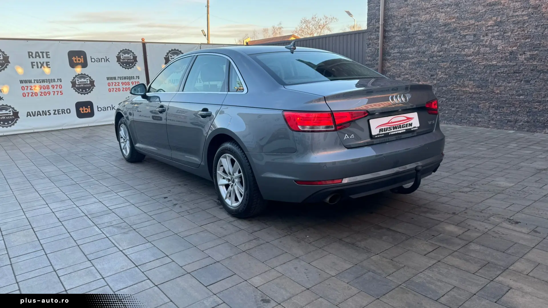 AUDI A4 2016
