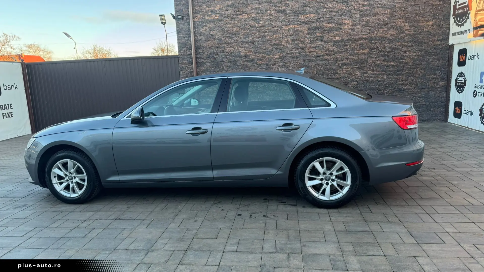 AUDI A4 2016