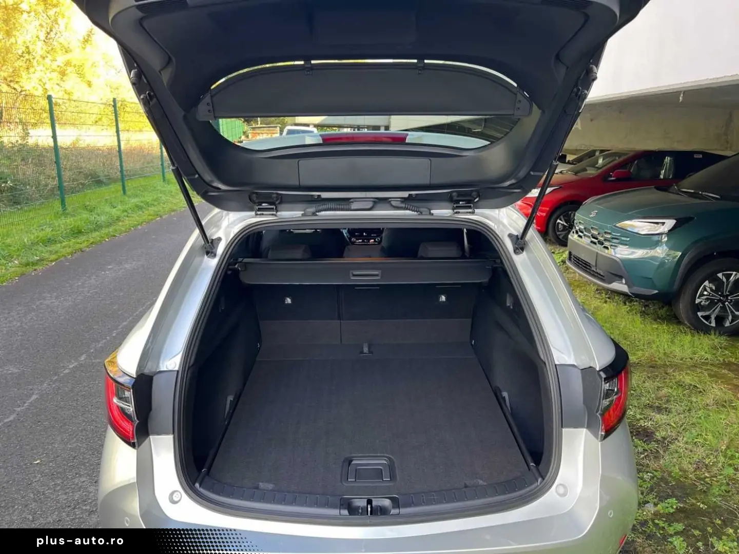 TOYOTA Corolla Touring Sports 1.8 HSD Team D   Technik