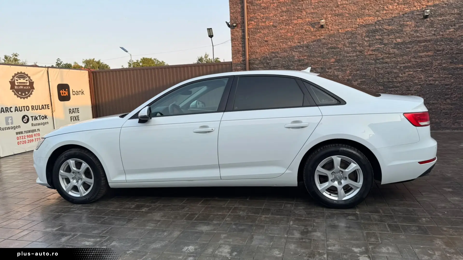AUDI A4 2017
