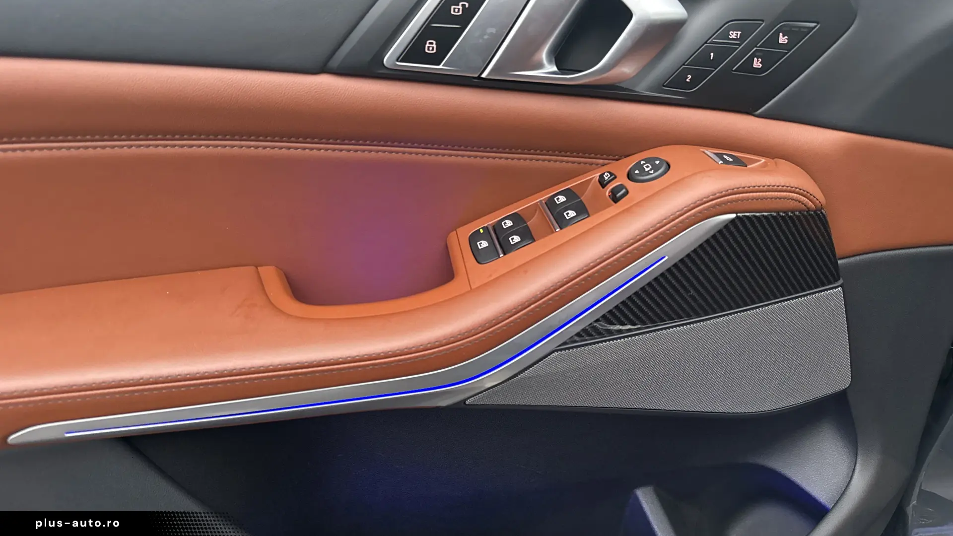 BMW X5 M60 - CARBON - PANORAMIC -MASSAGE