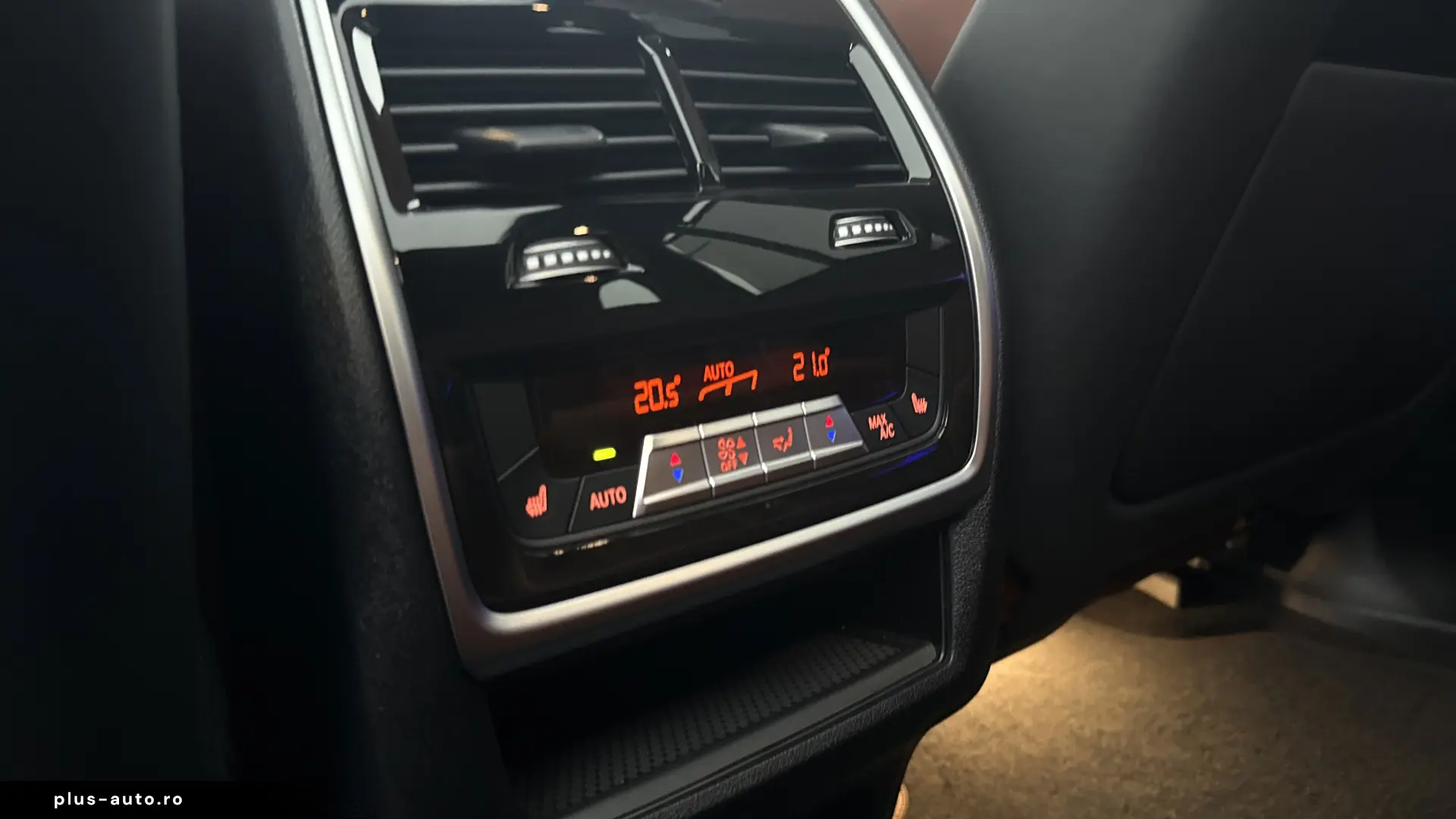 BMW X5 M60 - CARBON - PANORAMIC -MASSAGE