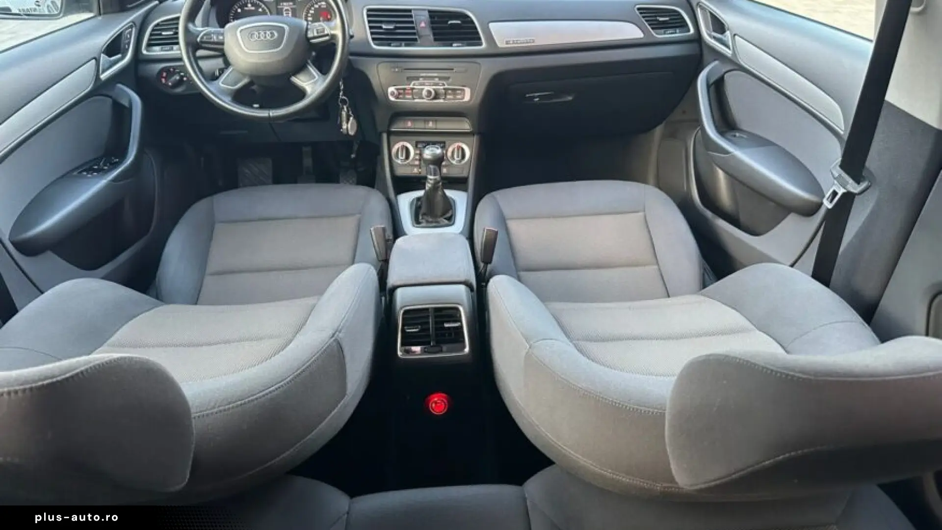 AUDI Q3 2012