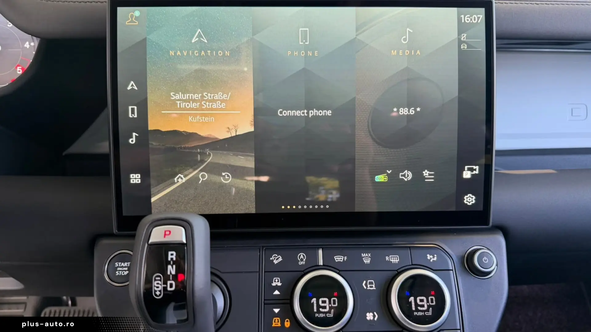 Land Rover Defender 110 S braun-sw AHK