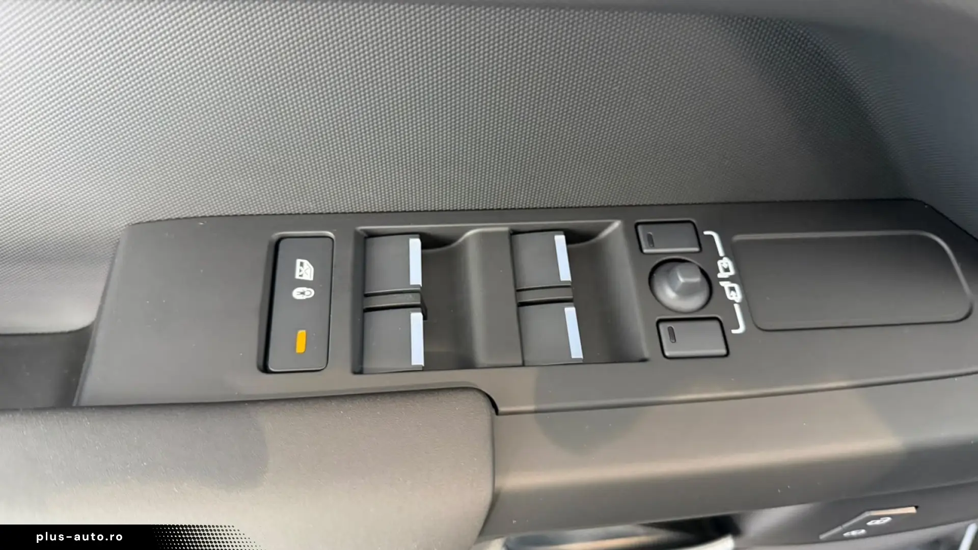Land Rover Defender 110 S braun-sw AHK