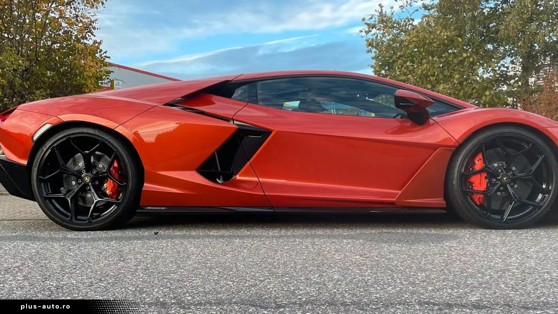 LAMBORGHINI REVUELTO AD PERSONAM  V12 HYBRID 1.016  CARBON