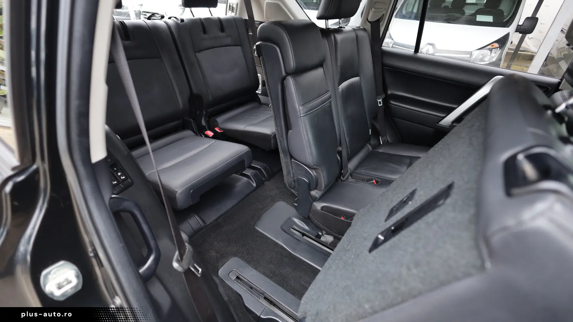 Toyota Land Cruiser 4x4 2.8D 177CP
