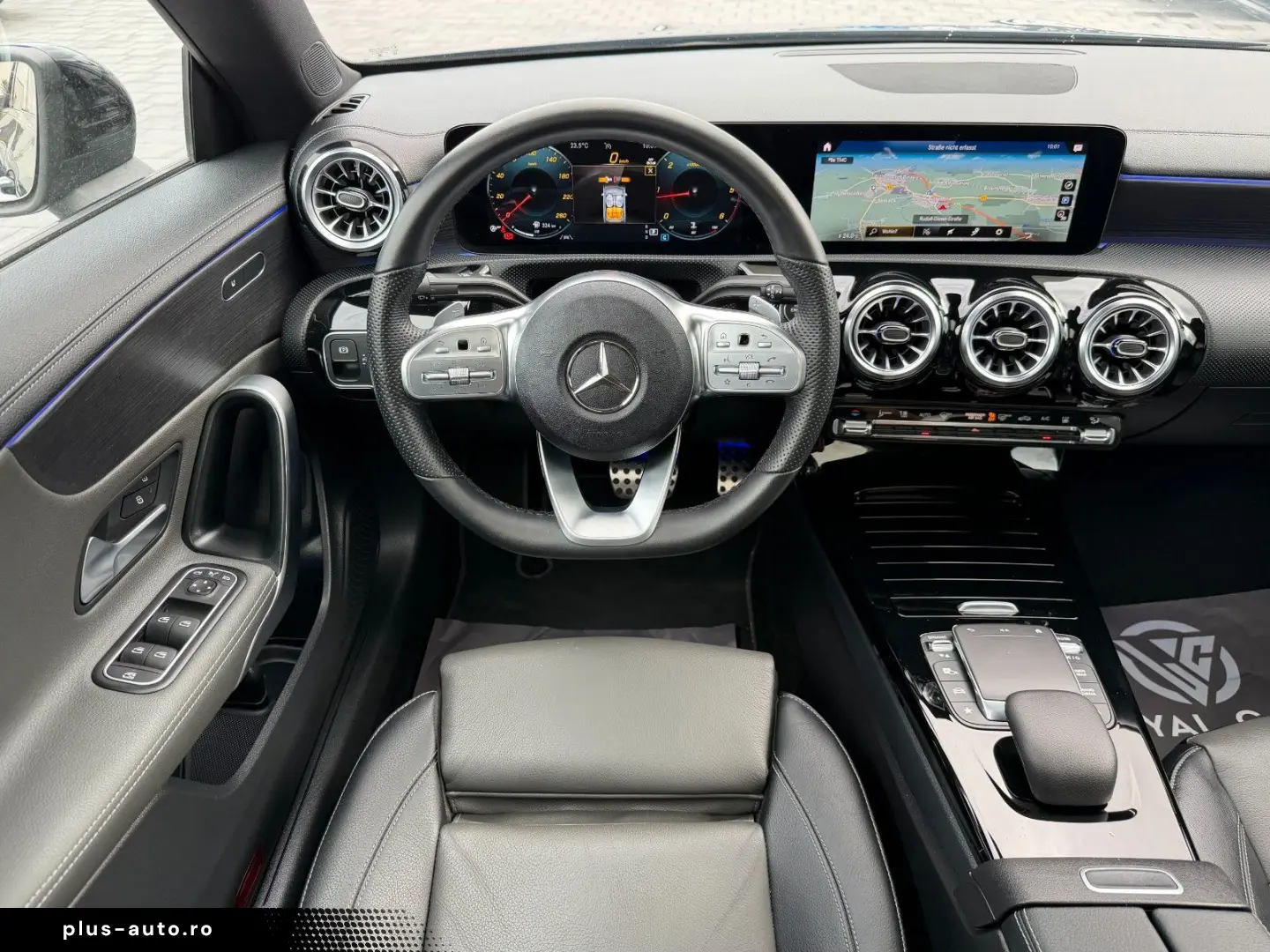 MERCEDES-BENZ CLA 220 d Coupe 8G AMG PANO Mbeam KAMERA StHz