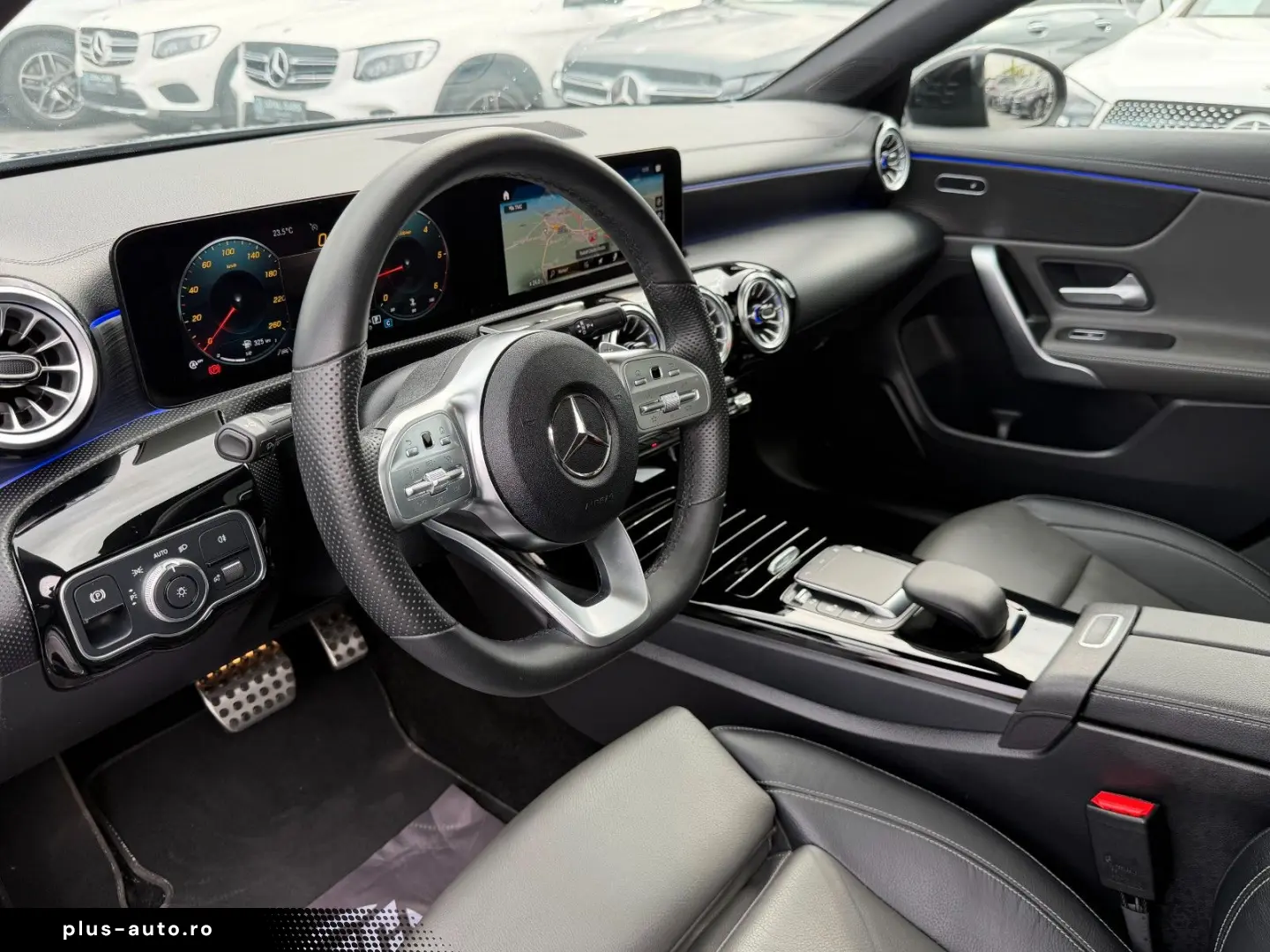 MERCEDES-BENZ CLA 220 d Coupe 8G AMG PANO Mbeam KAMERA StHz