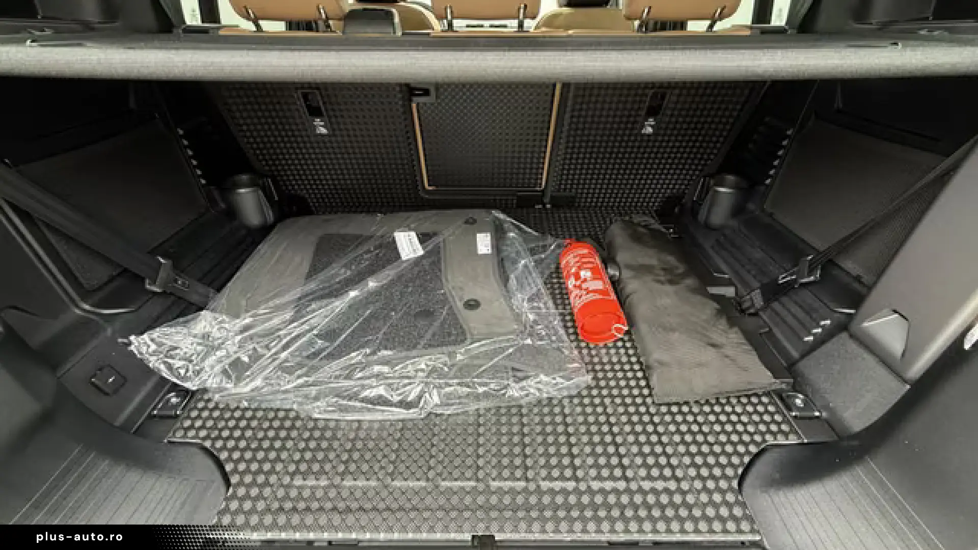 Land Rover Defender 110 P425 HSE X-Dynamic 22