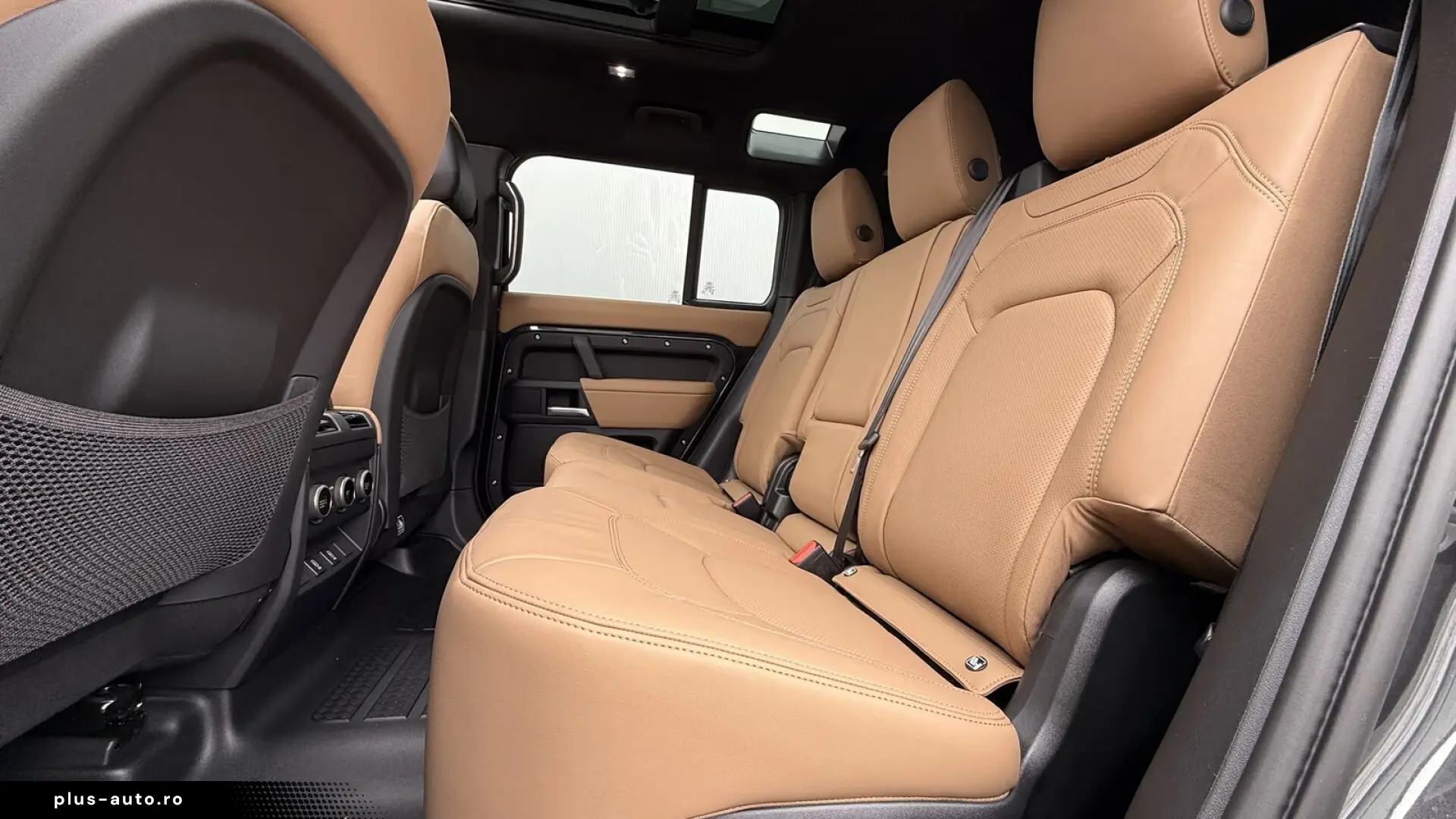 Land Rover Defender 110 P425 HSE X-Dynamic 22