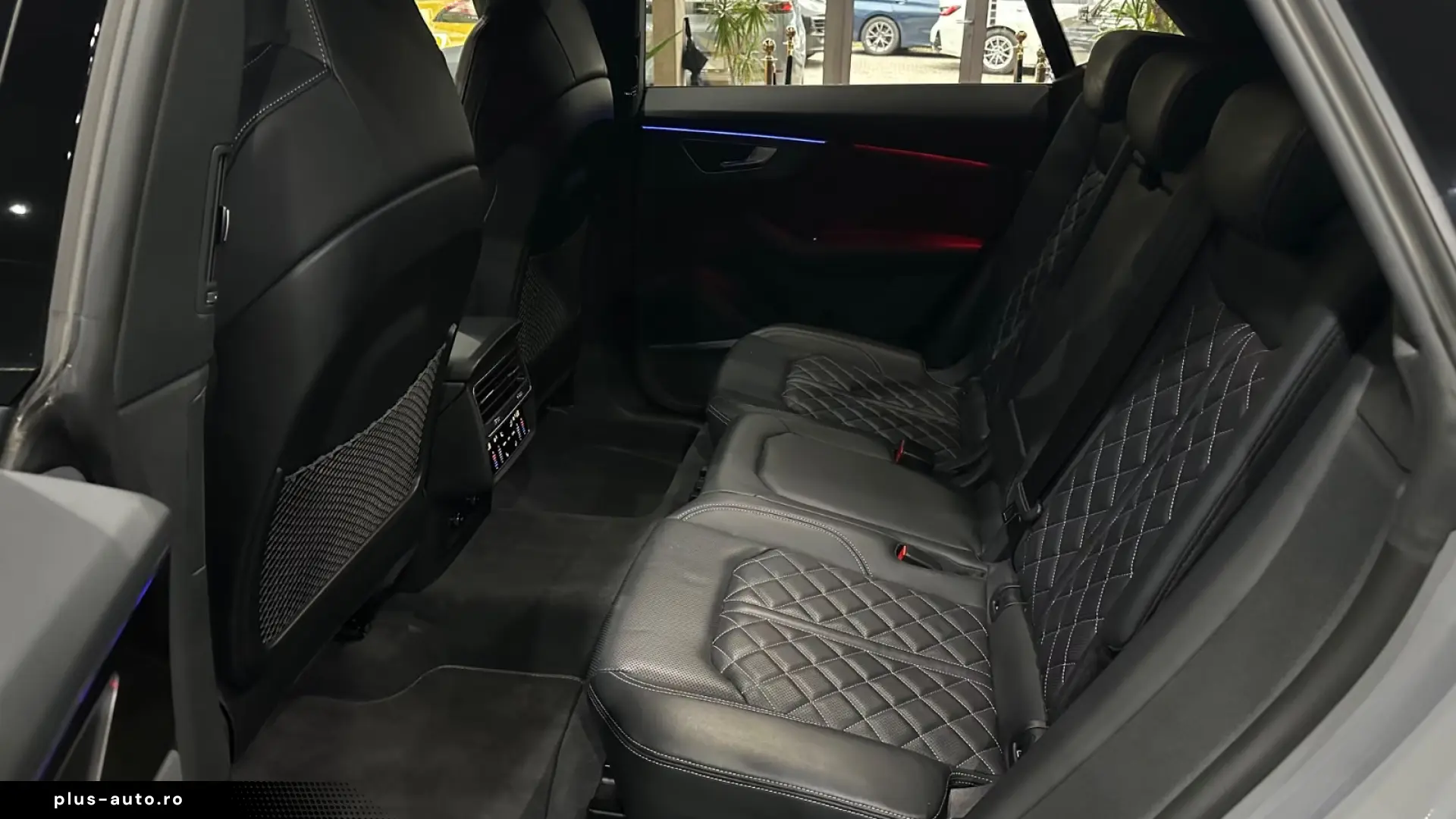 AUDI Q8 50 TDI QUATTRO   COMPETITION PLUS • CARBON