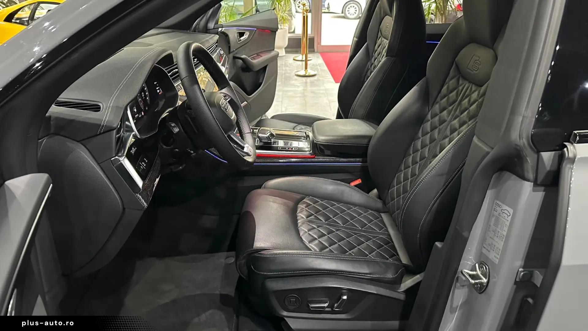AUDI Q8 50 TDI QUATTRO   COMPETITION PLUS • CARBON