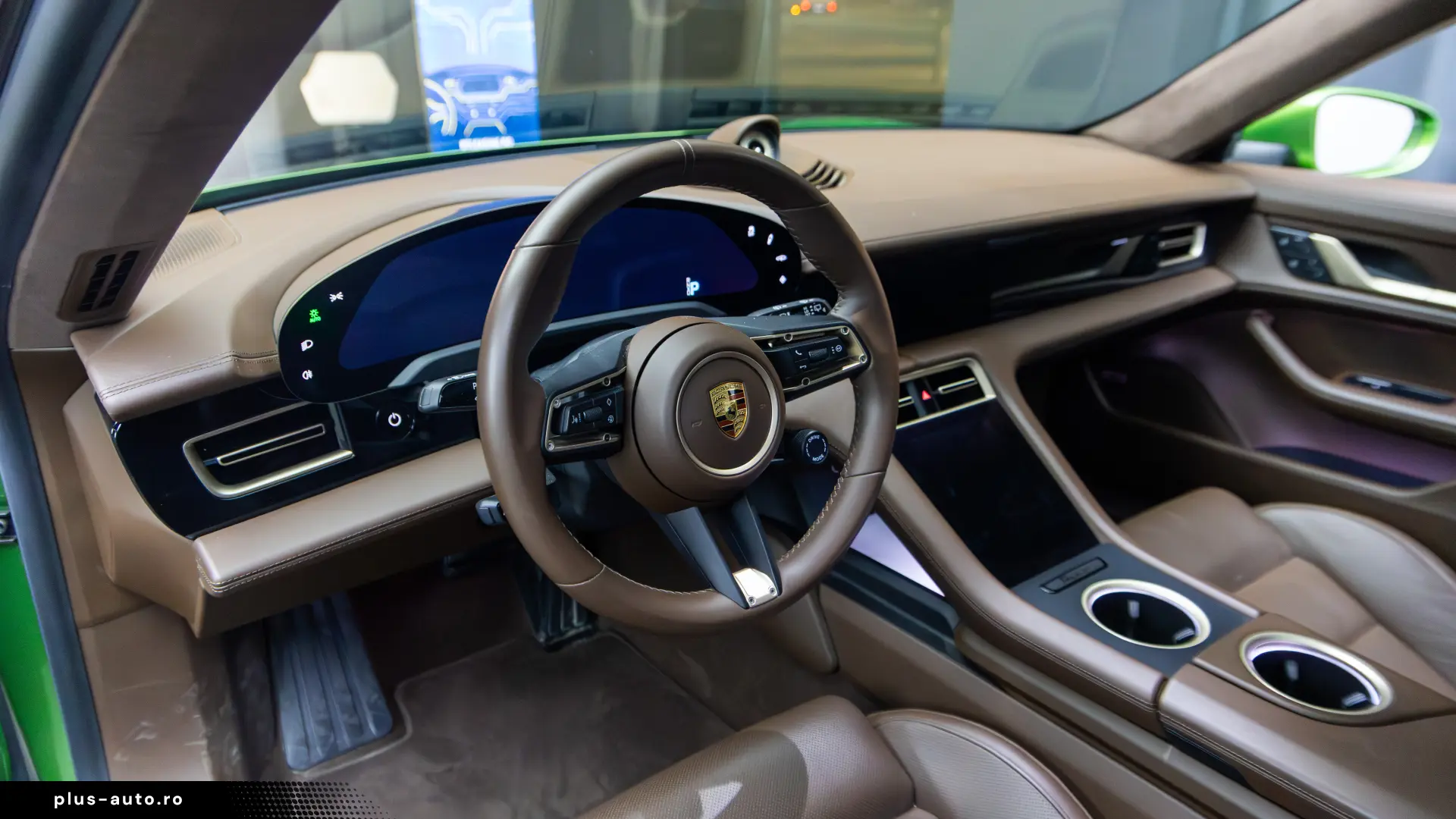 Porsche Taycan 4