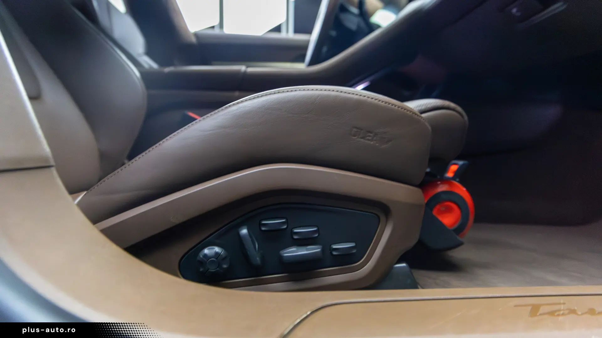 Porsche Taycan 4