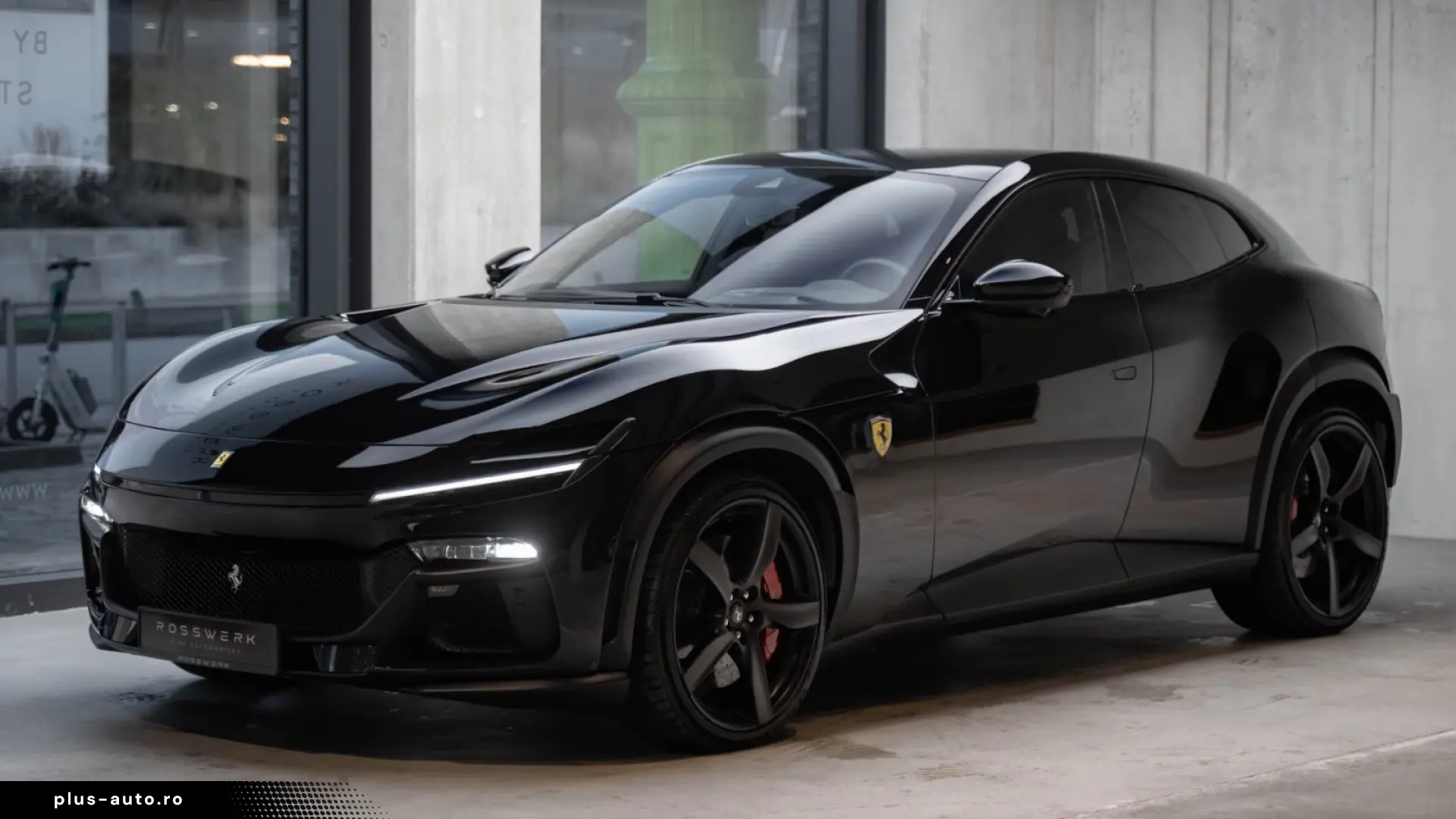 FERRARI PUROSANGUE V12 725 CP 4x4 PANO HUD LIFT FAȚĂ