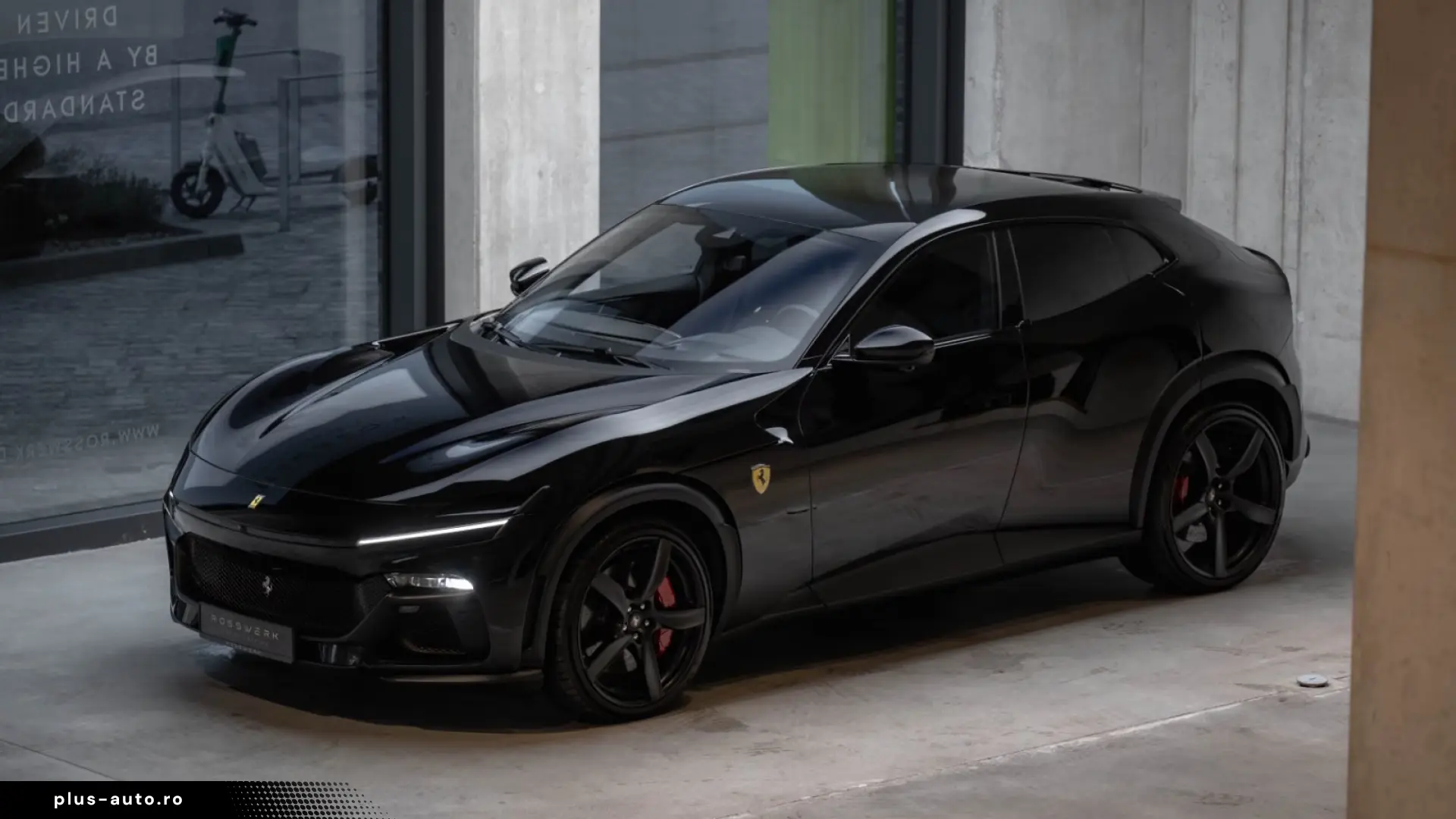 FERRARI PUROSANGUE V12 725 CP 4x4 PANO HUD LIFT FAȚĂ
