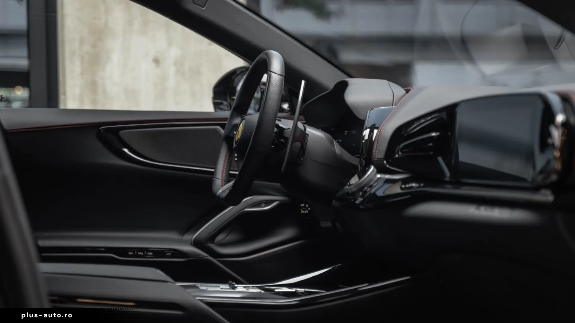 FERRARI PUROSANGUE V12 725 CP 4x4 PANO HUD LIFT FAȚĂ