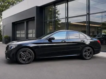 MERCEDES-BENZ C 300 e 4MATIC AMG  Pano