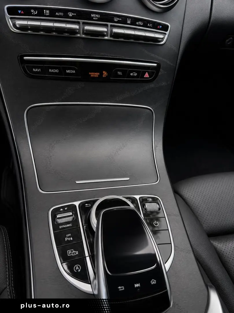 MERCEDES-BENZ C 300 e 4MATIC AMG  Pano