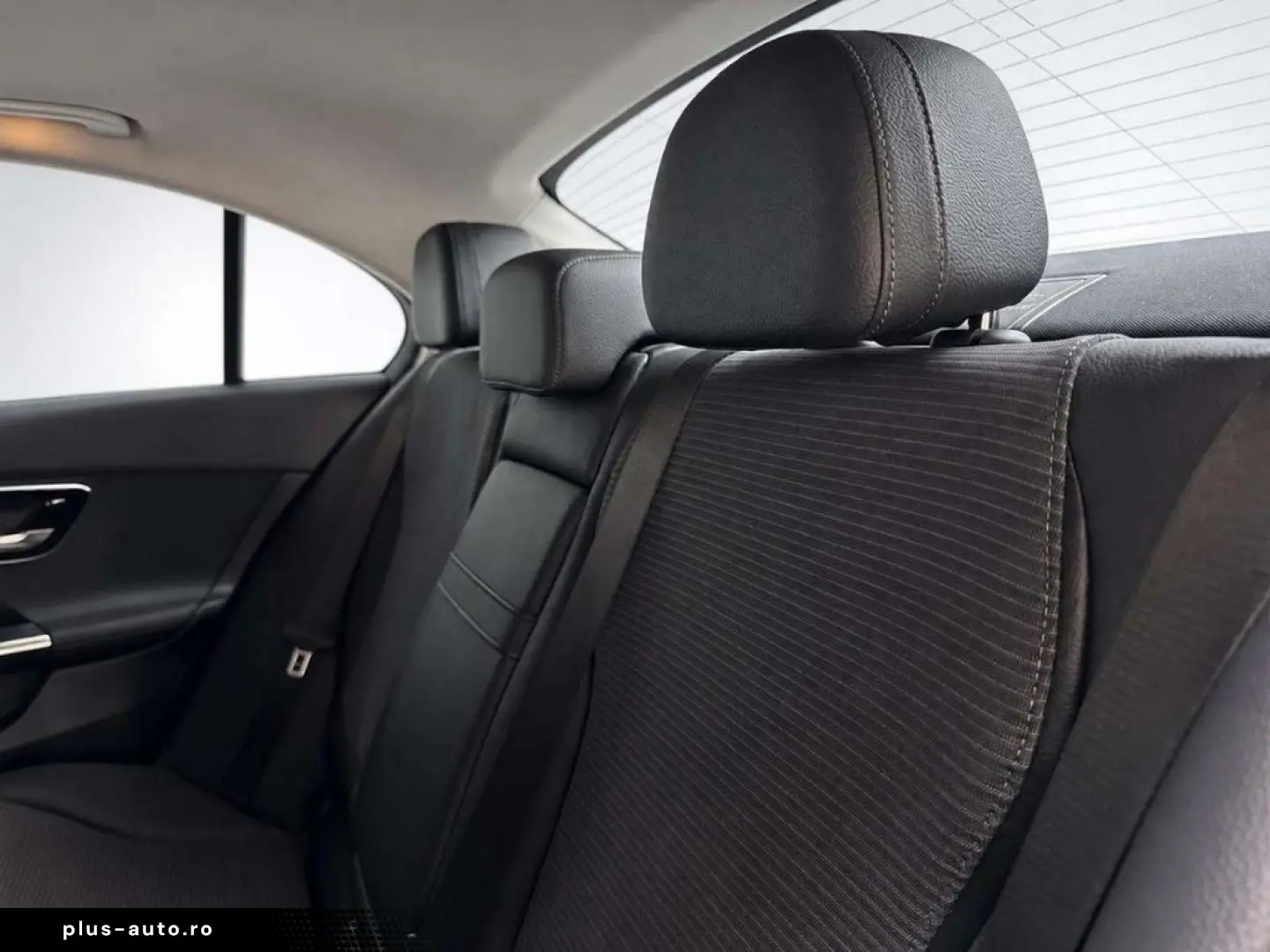 MERCEDES-BENZ C 300 4Matic Business  360