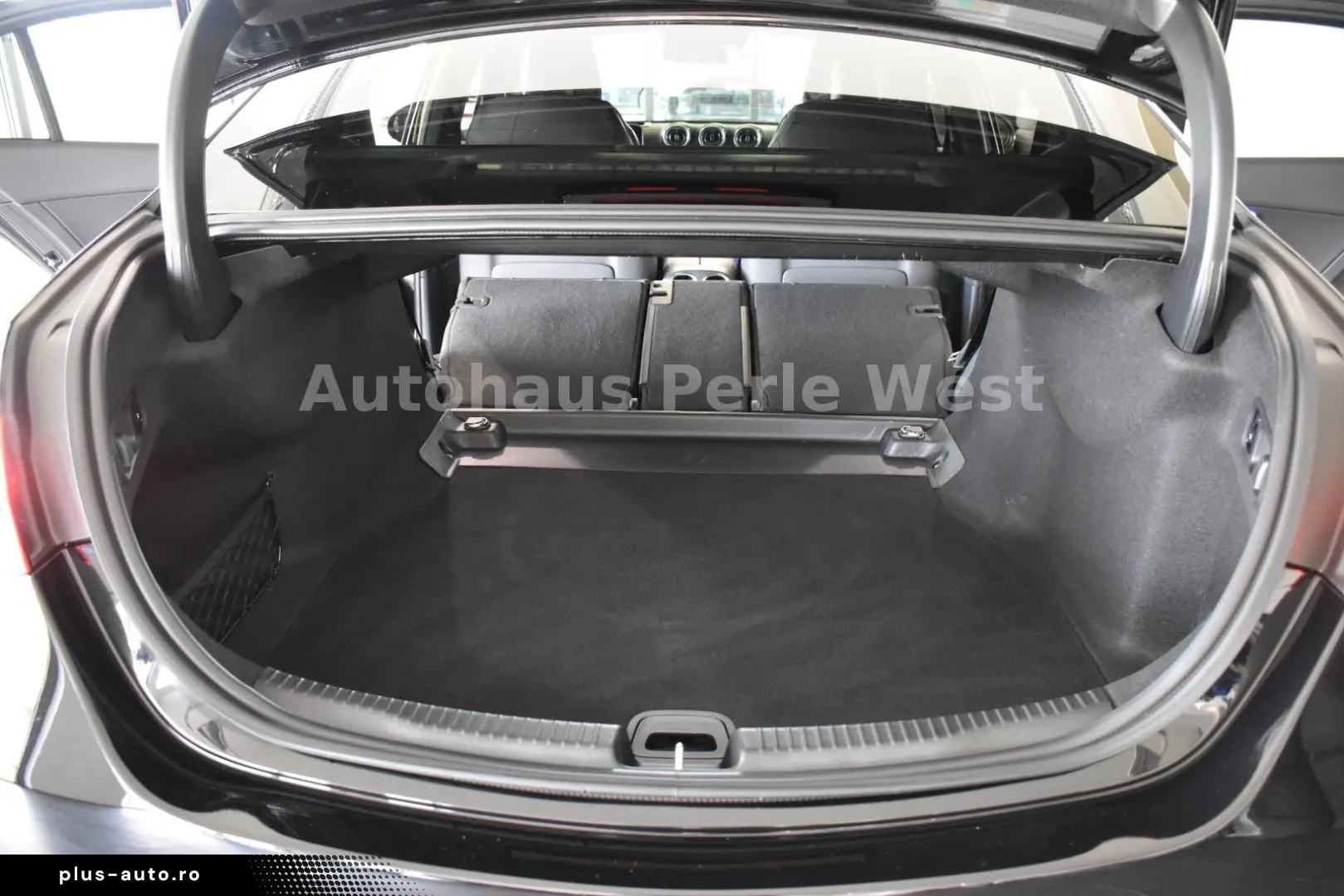 MERCEDES-BENZ C 300 d 4Matic 9G AVANTGARDE.LIGHT DISTRONIC
