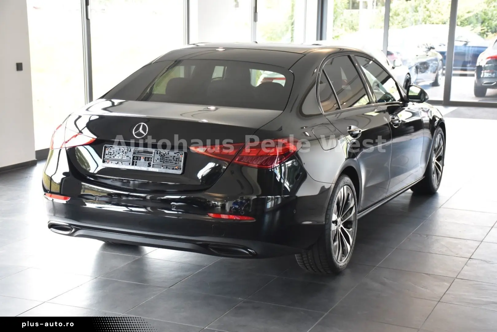 MERCEDES-BENZ C 300 d 4Matic 9G AVANTGARDE.LIGHT DISTRONIC