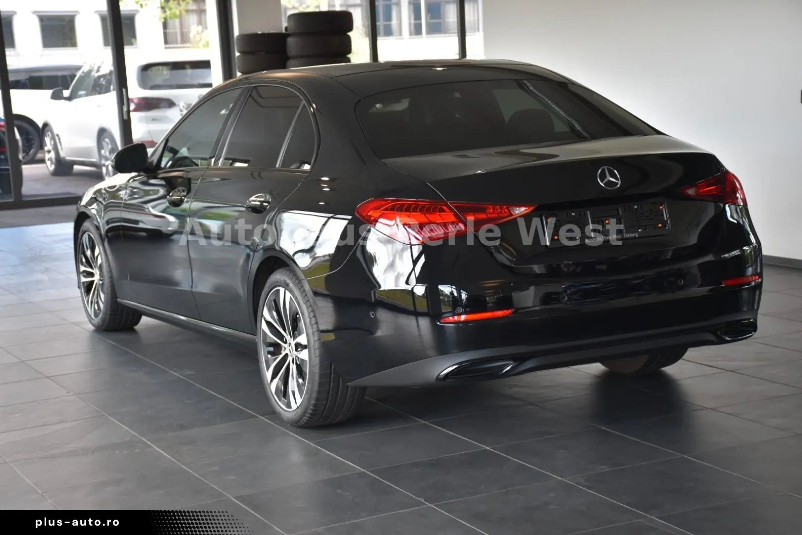 MERCEDES-BENZ C 300 d 4Matic 9G AVANTGARDE.LIGHT DISTRONIC