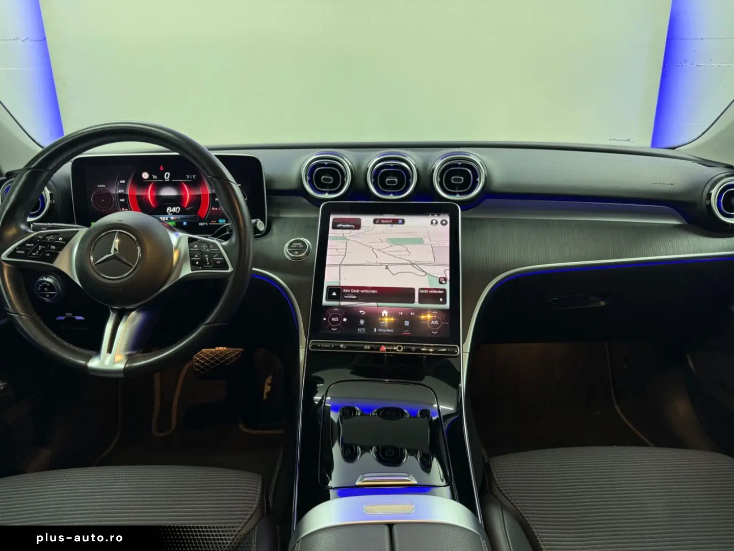 MERCEDES-BENZ C 300 4-Matic NIGHT PANO  BURMSTER LED