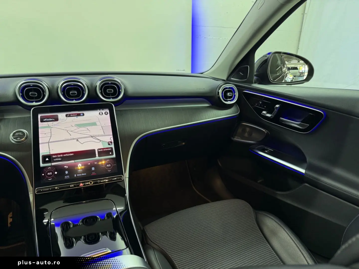 MERCEDES-BENZ C 300 4-Matic NIGHT PANO  BURMSTER LED