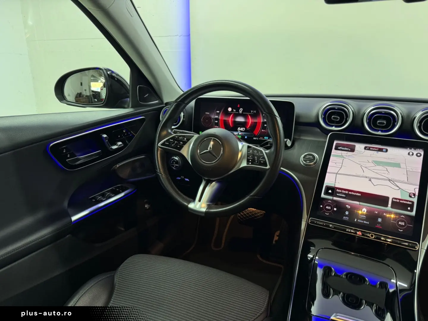 MERCEDES-BENZ C 300 4-Matic NIGHT PANO  BURMSTER LED