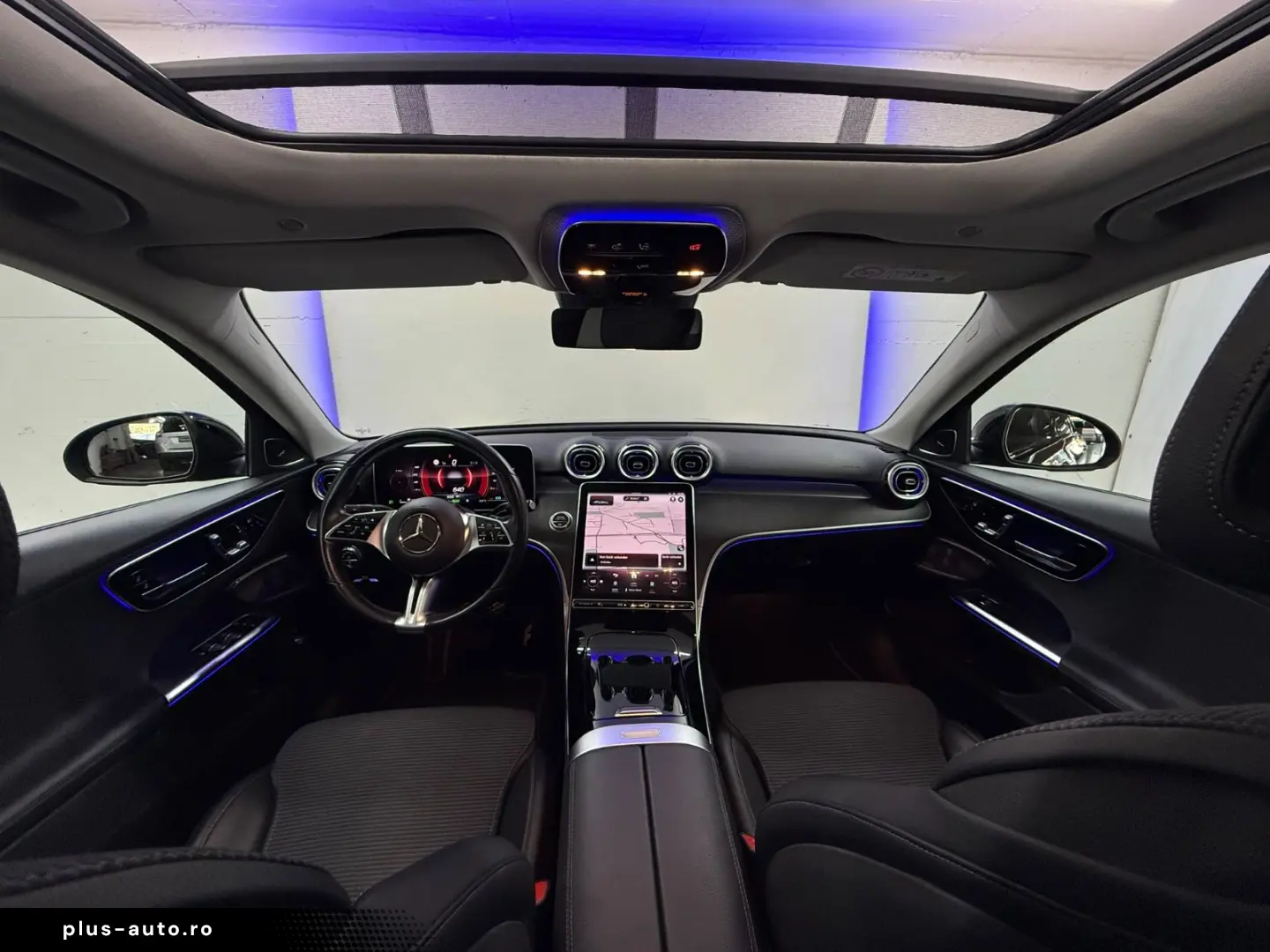 MERCEDES-BENZ C 300 4-Matic NIGHT PANO  BURMSTER LED