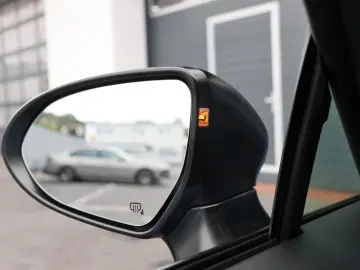 TOYOTA GR86 2.4 ACC SHZ CarPlay Virtual TOTW KAMERA R18