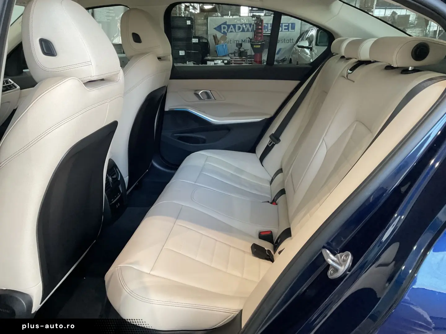 BMW 320i xDrive 19  LMR   Sportsit
