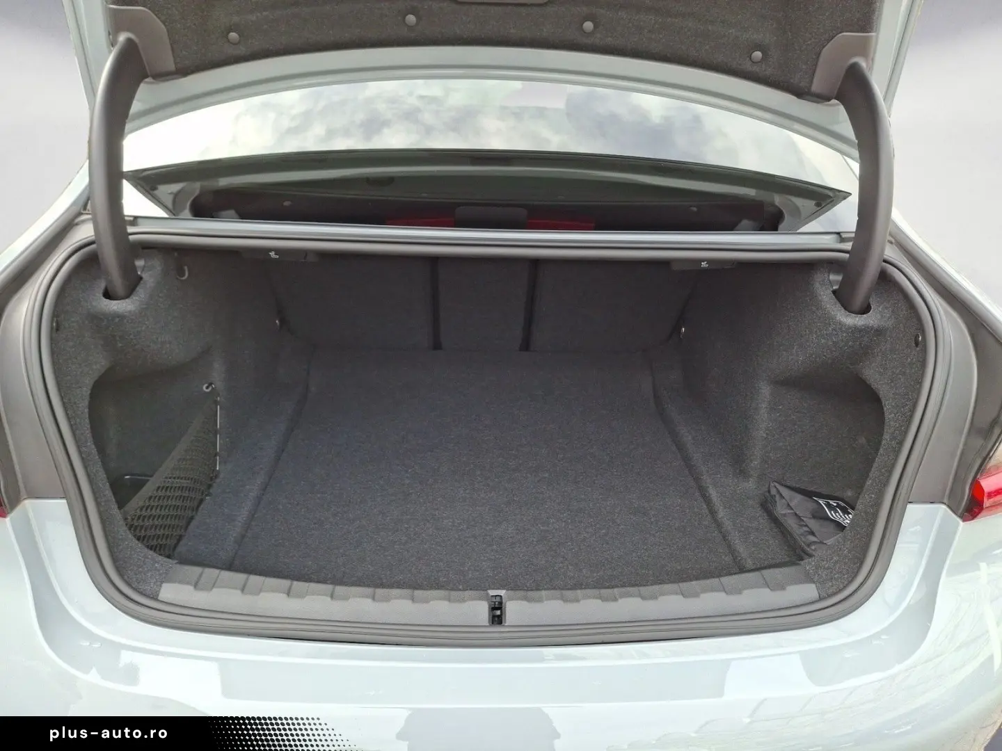 BMW 320d xDrive Limousine M Sportpaket Sport