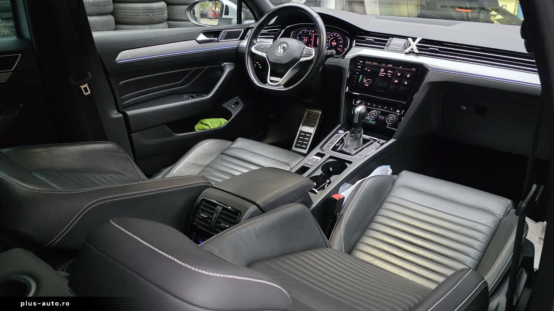 VOLKSWAGEN Passat 2026 — imagine 13