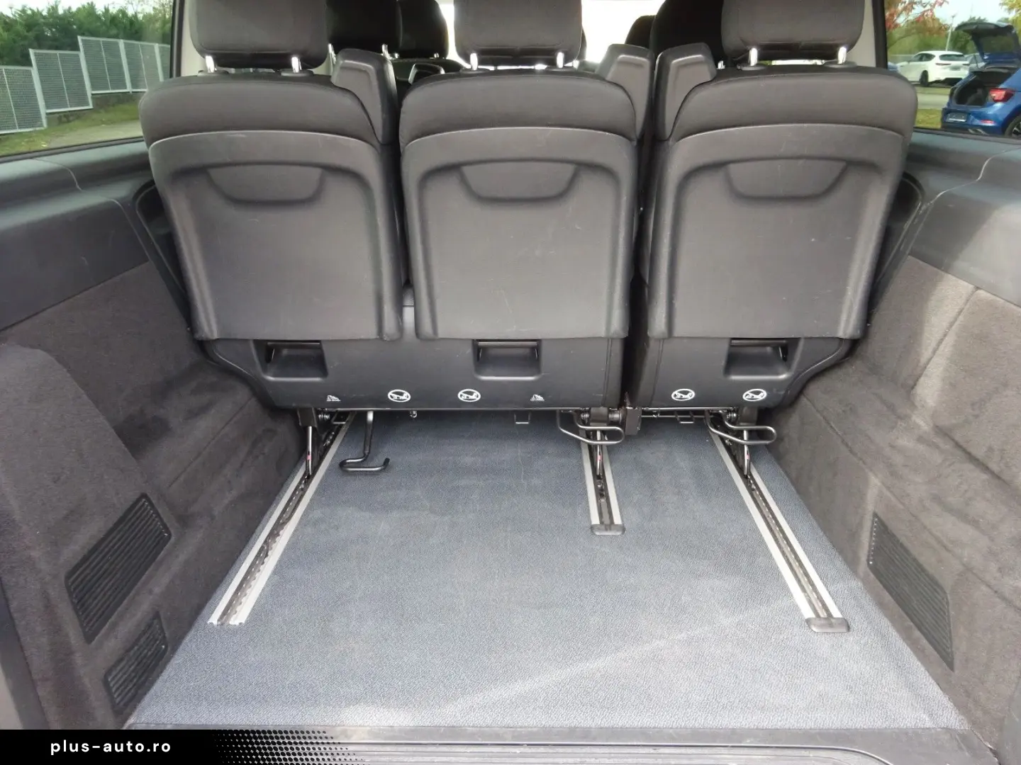 MERCEDES-BENZ Vito Tourer 116 CDI RWD lang Pro AHK Navi DAB