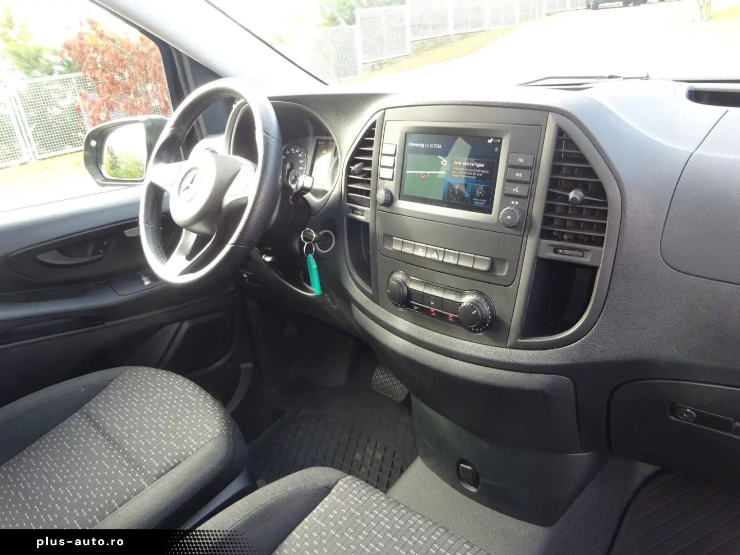 MERCEDES-BENZ Vito Tourer 116 CDI RWD lang Pro AHK Navi DAB