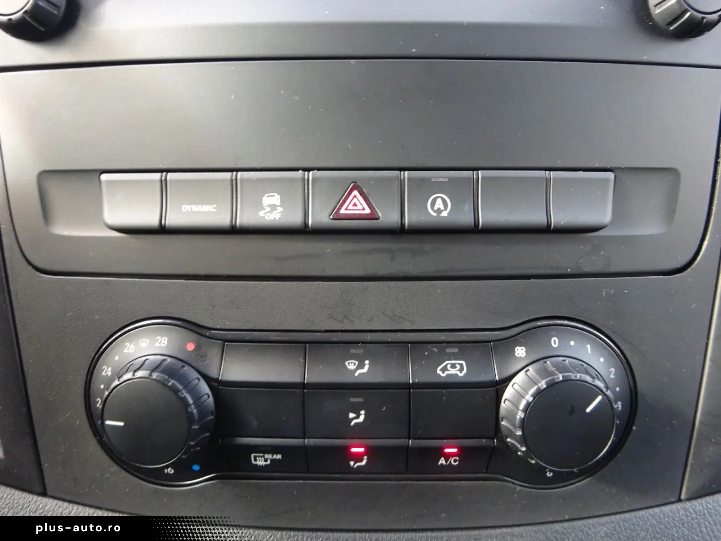 MERCEDES-BENZ Vito Tourer 116 CDI RWD lang Pro AHK Navi DAB