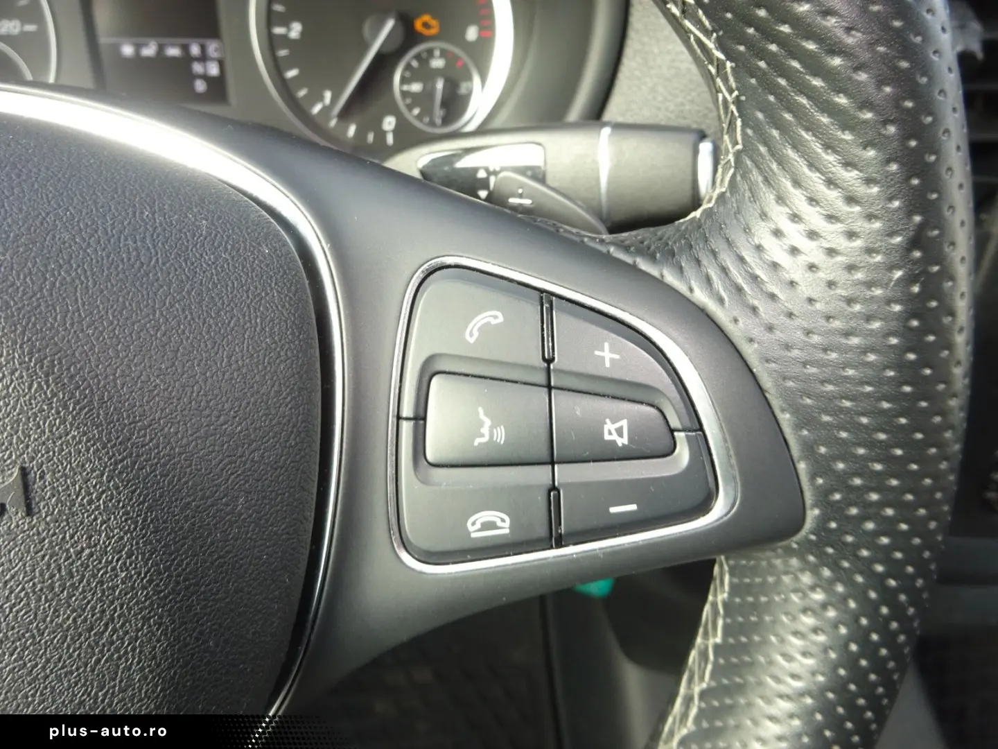 MERCEDES-BENZ Vito Tourer 116 CDI RWD lang Pro AHK Navi DAB