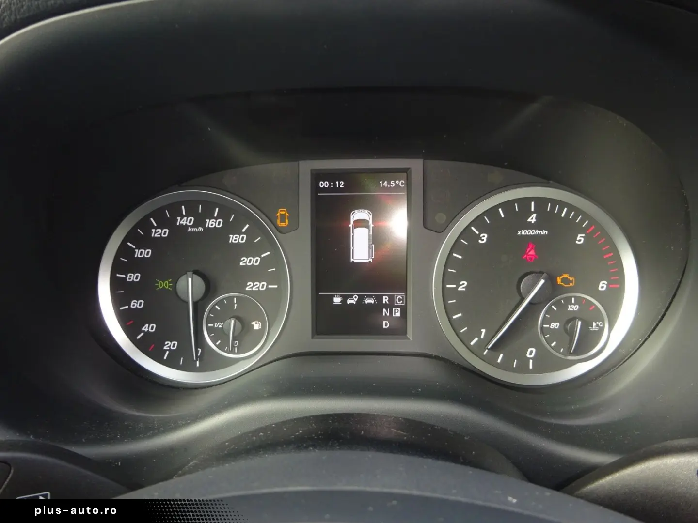 MERCEDES-BENZ Vito Tourer 116 CDI RWD lang Pro AHK Navi DAB