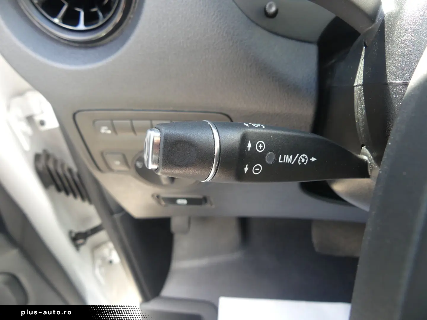 MERCEDES-BENZ Vito Tourer 116 CDI Pro lang 9 Sitze NAVI KAM