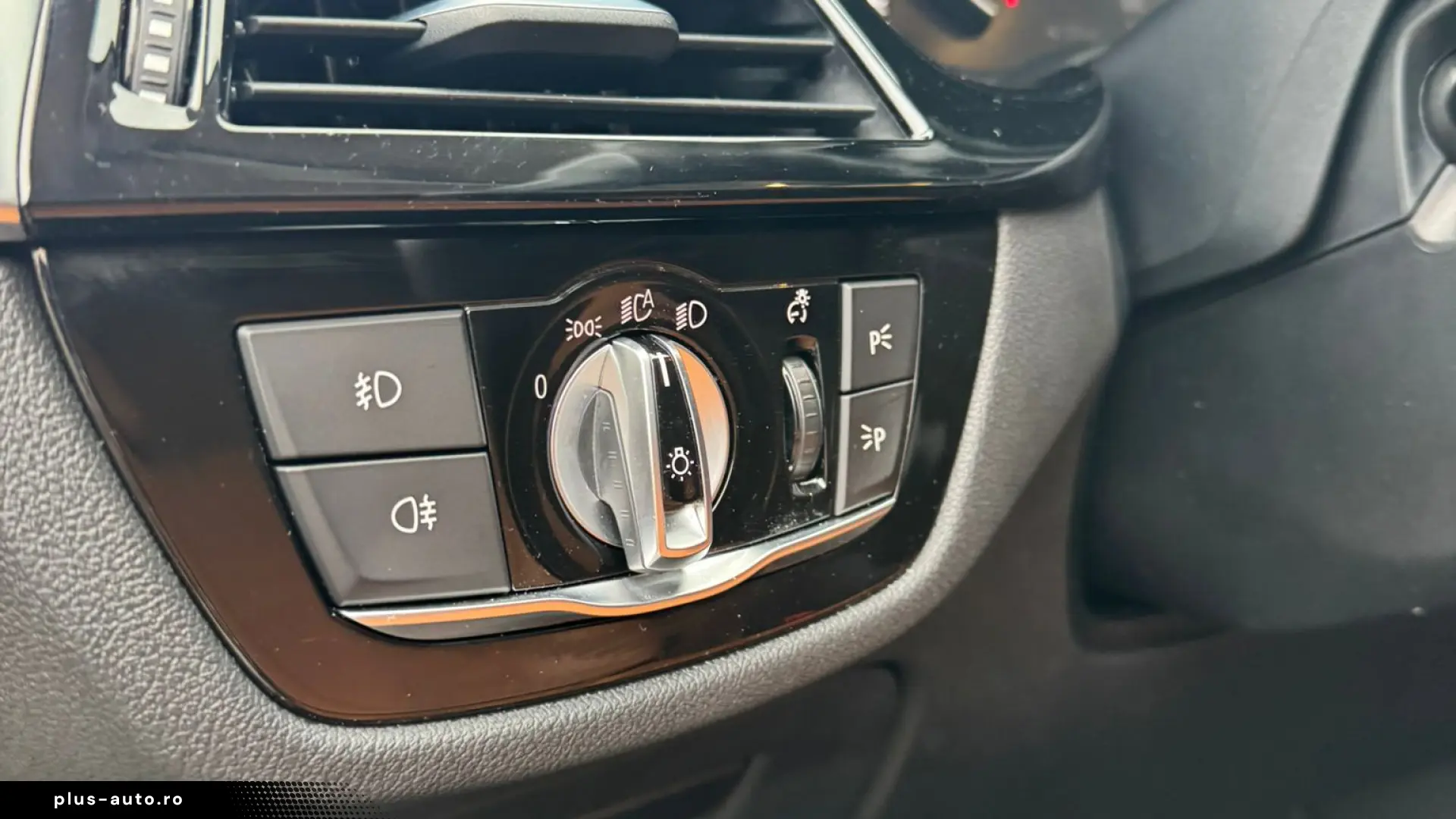 BMW Seria 5 2020 — imagine 11