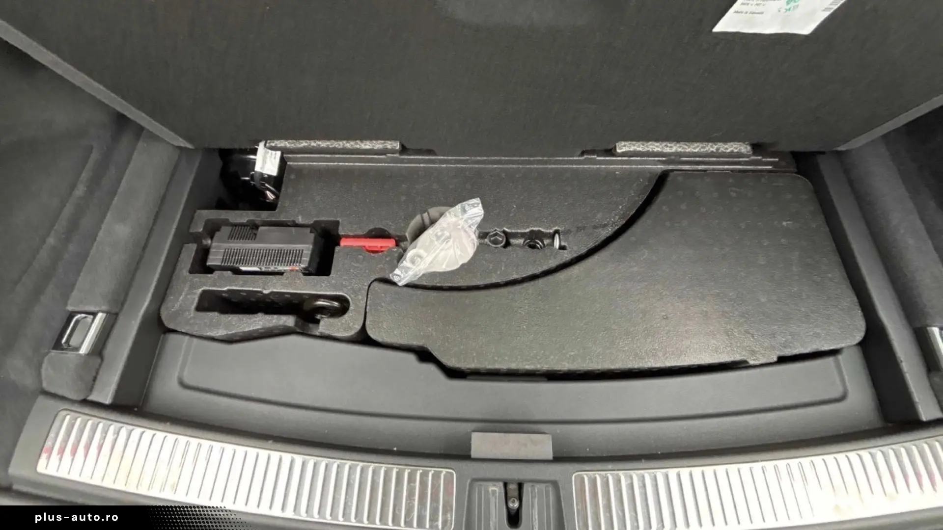 VW Touareg Elegance 4Motion 3.0 TSI EHybrid PlugIn